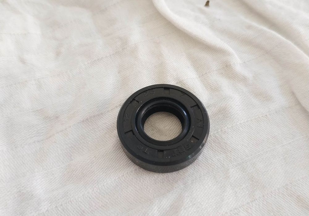 Rubber Oil Seals – industrial insulation product supplied by Calcutta Asbestos Co., Raipur